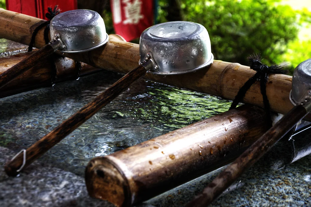 What to Know Before You Hire a Home Contractor 井之頭辨財天の手水場 what you should know before you enter a shrine in japan