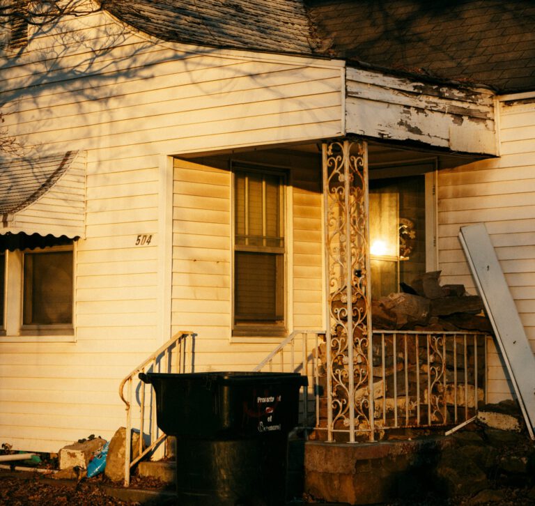 Read more about the article The Ultimate Guide to Protecting Your Home from Water Damage