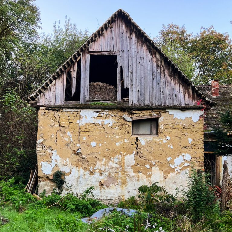 Read more about the article Why Every Homeowner Needs a Home Warranty: Pros, Cons, and What to Know