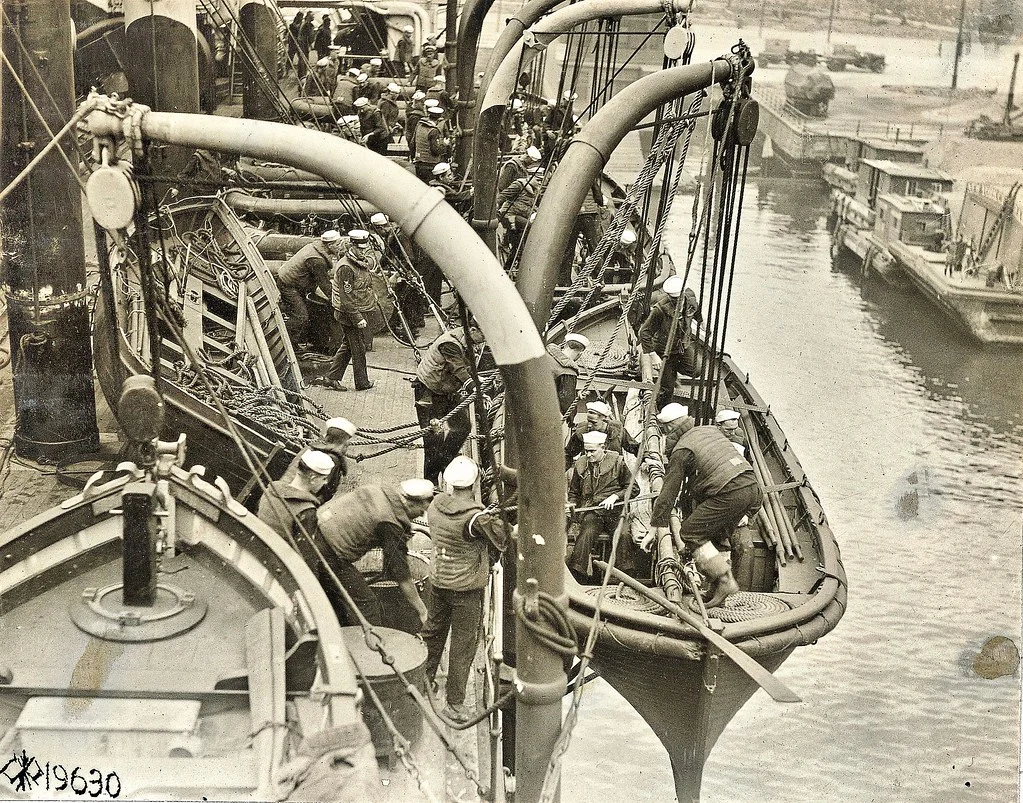 agamemnon crew lower life boats sept. 1918 nara111 sc 19630 ac